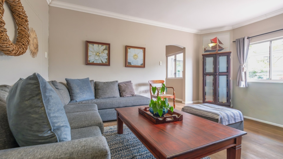 To Let 4 Bedroom Property for Rent in Denver Park Western Cape